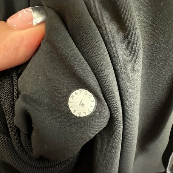 Lululemon On The Fly Pant *28" Black Sz 4 - Picture 12 of 14
